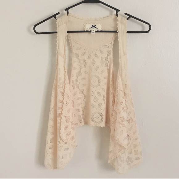 BOHO LACE OPEN VEST - Picture 2 of 8